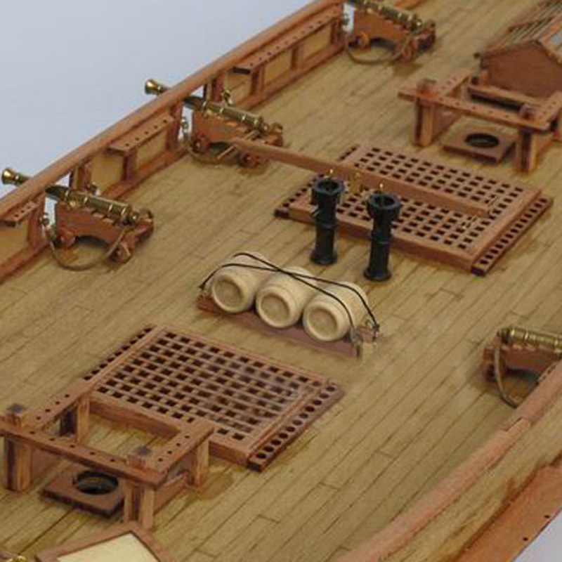 طقم قطار سكة حديد نموذجي طراز  - مراجعة Model Kit Train وسعره